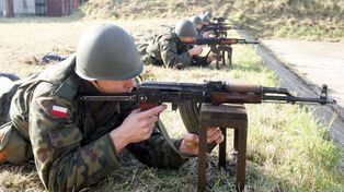 Głogów: Wojsko strzela, a głogowianie zatykają uszy. Żołnierze muszą się szkolić - odpowiada rzeczniczka