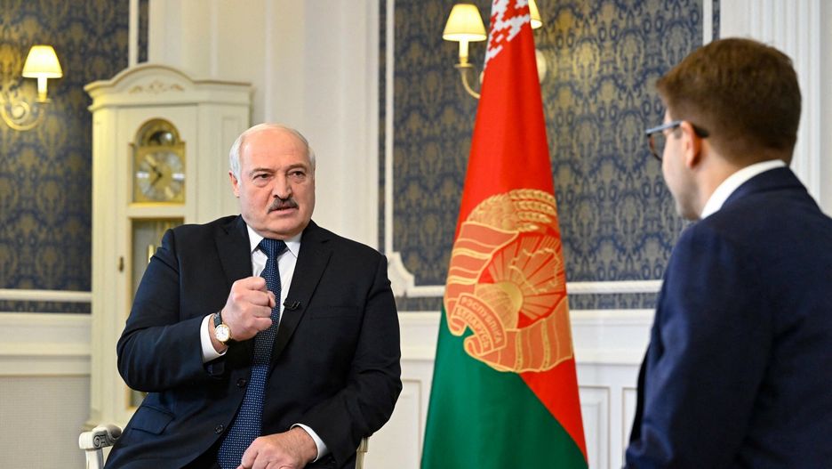 Aleksandr ?ukaszenka udzieli? wywiadu agencji AFP
Belarus' President Alexander Lukashenko gives an exclusive interview to Agence France-Presse (AFP) at his residence, the Independence Palace, in the capital Minsk on July 21, 2022. (Photo by Alexander NEMENOV / AFP)
ALEXANDER NEMENOV
