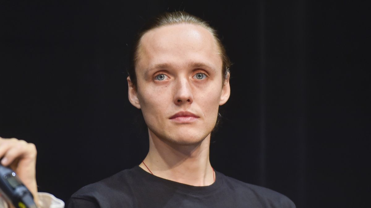 Bartosz Bielenia zdecydował się na przeproszenie osób, które doświadczyły z jego strony przemocy