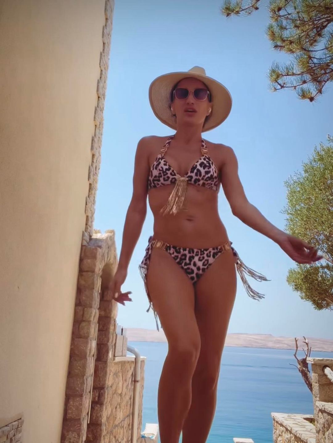 Justyna Steczkowska w bikini pląsa na wakacjach z synem