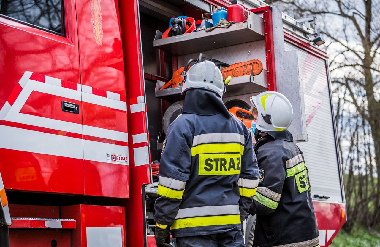 Jaracz. Pożar pomieszczeń budynku mieszkalnego. Znaleziono zwłoki