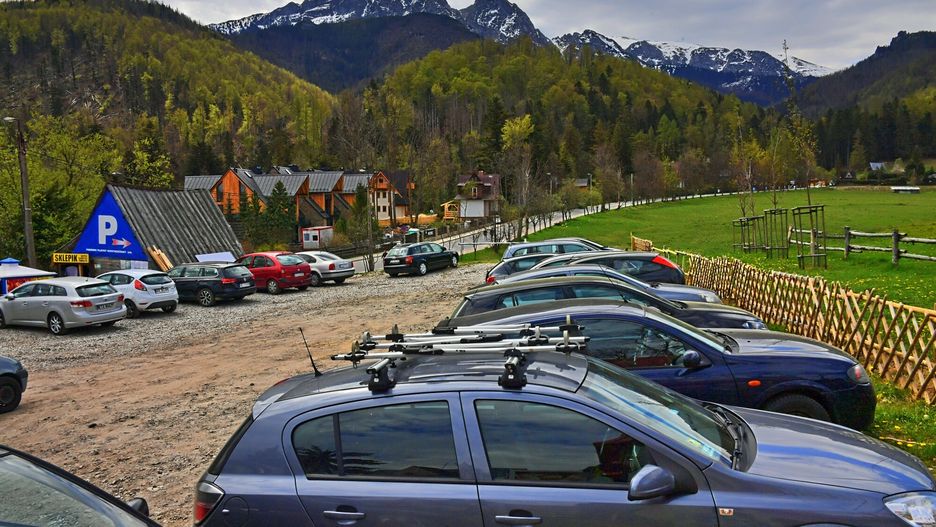 Parking u wylotu doliny Strążyskiej