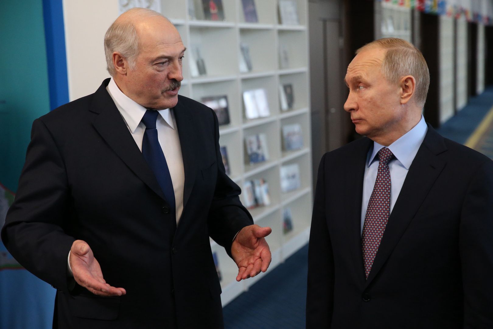 Łukaszenka odwiedza Putina. Zaobserwowano ruchy wojsk przy granicy