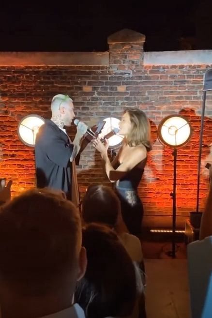 Natalia Szroeder i Quebonafide wystąpili na ślubie Solara