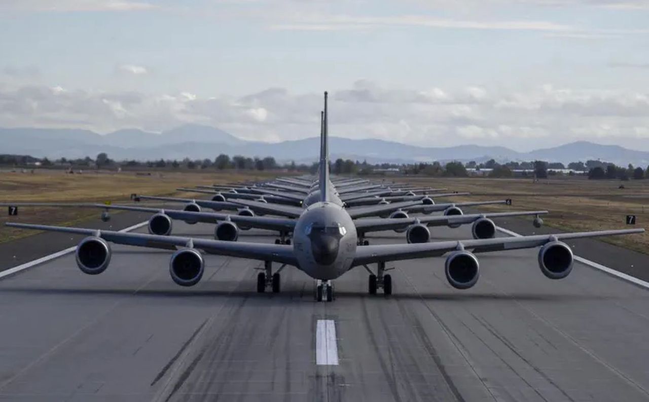 Samoloty KC-135 Stratotanker 