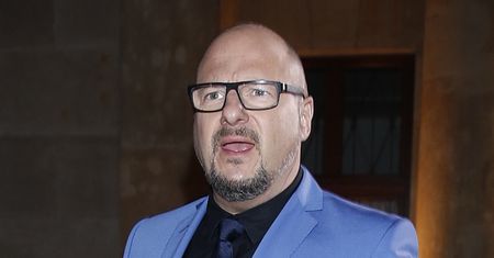 Piotr Gąsowski relacjonuje KOLEJNY "dramat" w podróży. Dostał WYJĄTKOWE miejsce na pokładzie samolotu (FOTO)
