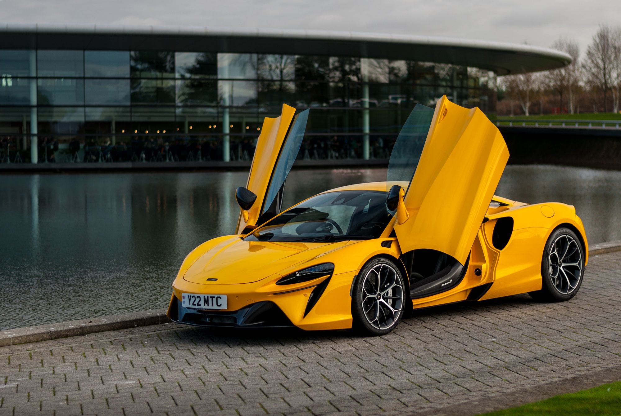 McLaren Artura (2025)