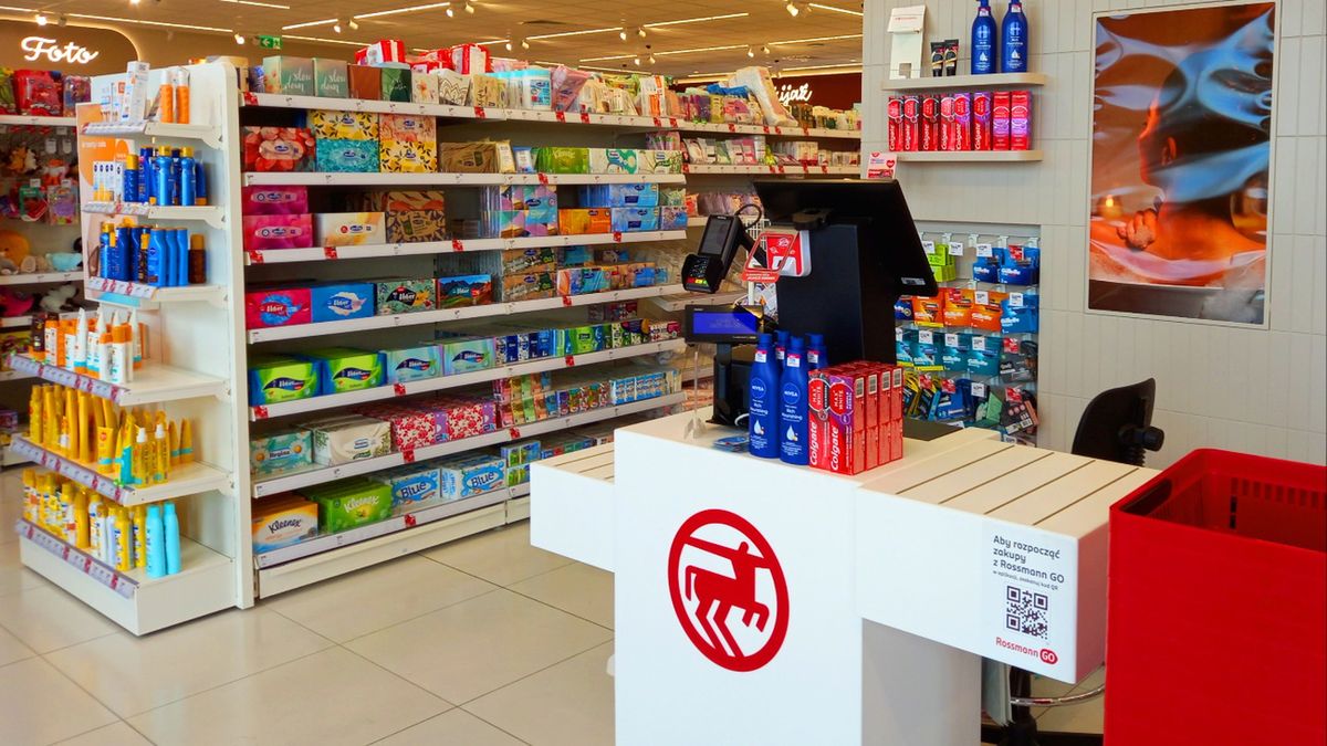 Porównał ceny w polskim i niemieckim Rossmannie. Duże różnice