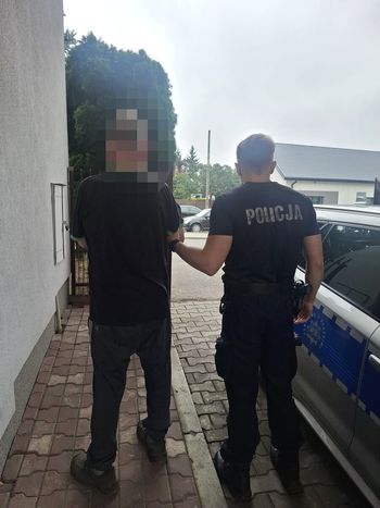 "Dam wam na dobre wakacje". Pijany kierowca z 3 promilami próbował przekupić policjantów