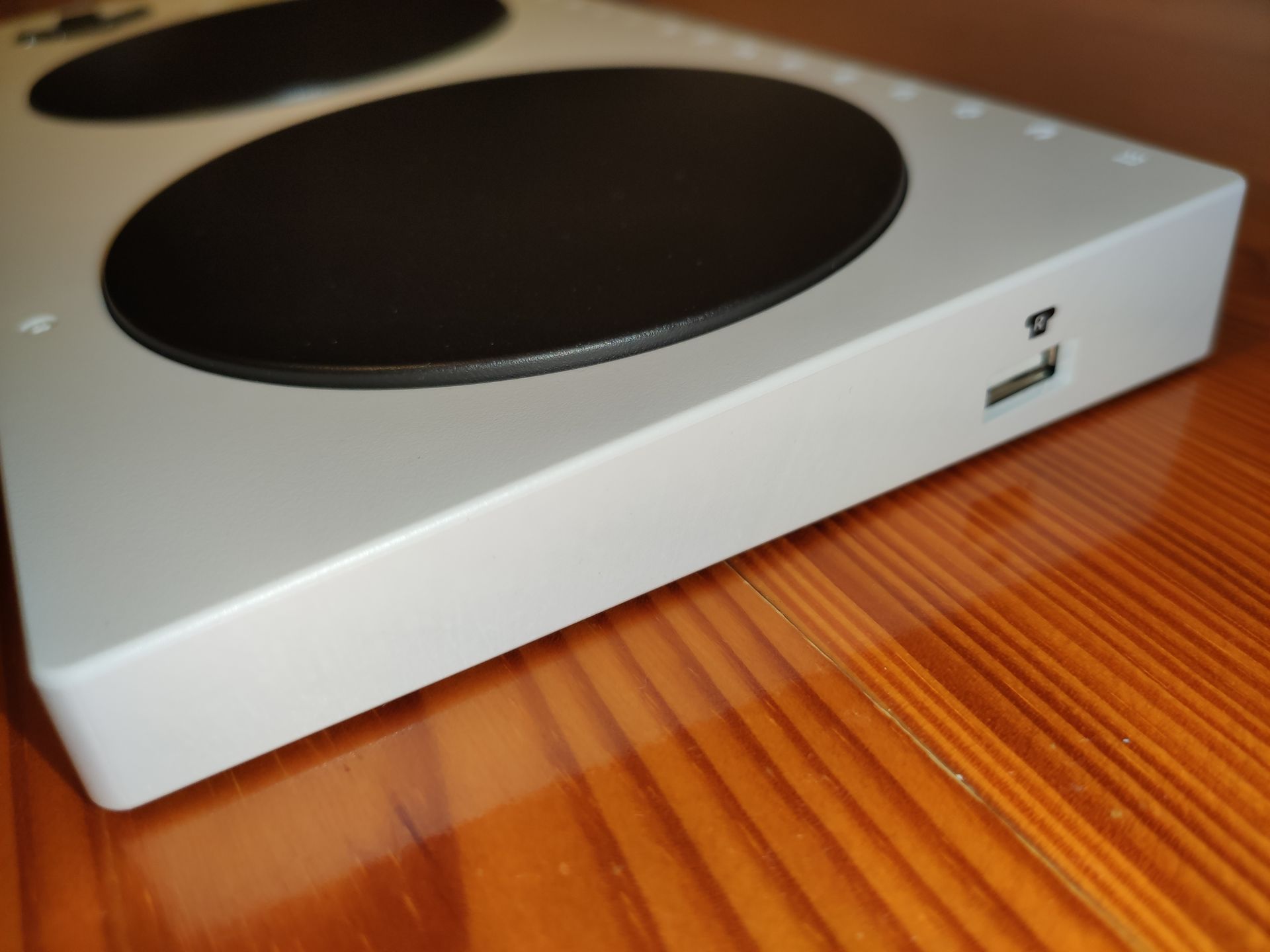 Xbox Adaptive Controller: sprawdziłem kontroler, który łamie bariery 4