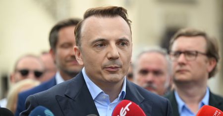 "20 złotych to jest minimum". Gibała chce nowej opłaty w Krakowie