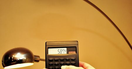 2000 kWh. Ile to prądu? Czy da się zmieścić w limicie wyznaczonym przez rząd?