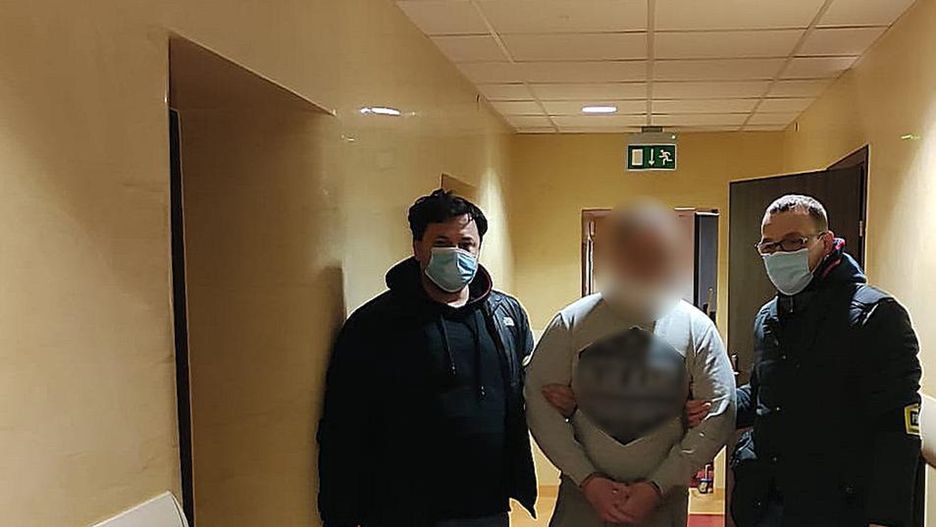 Poznań. 25-latek zatrzymany za sprzedaż szczepionek na COVID-19