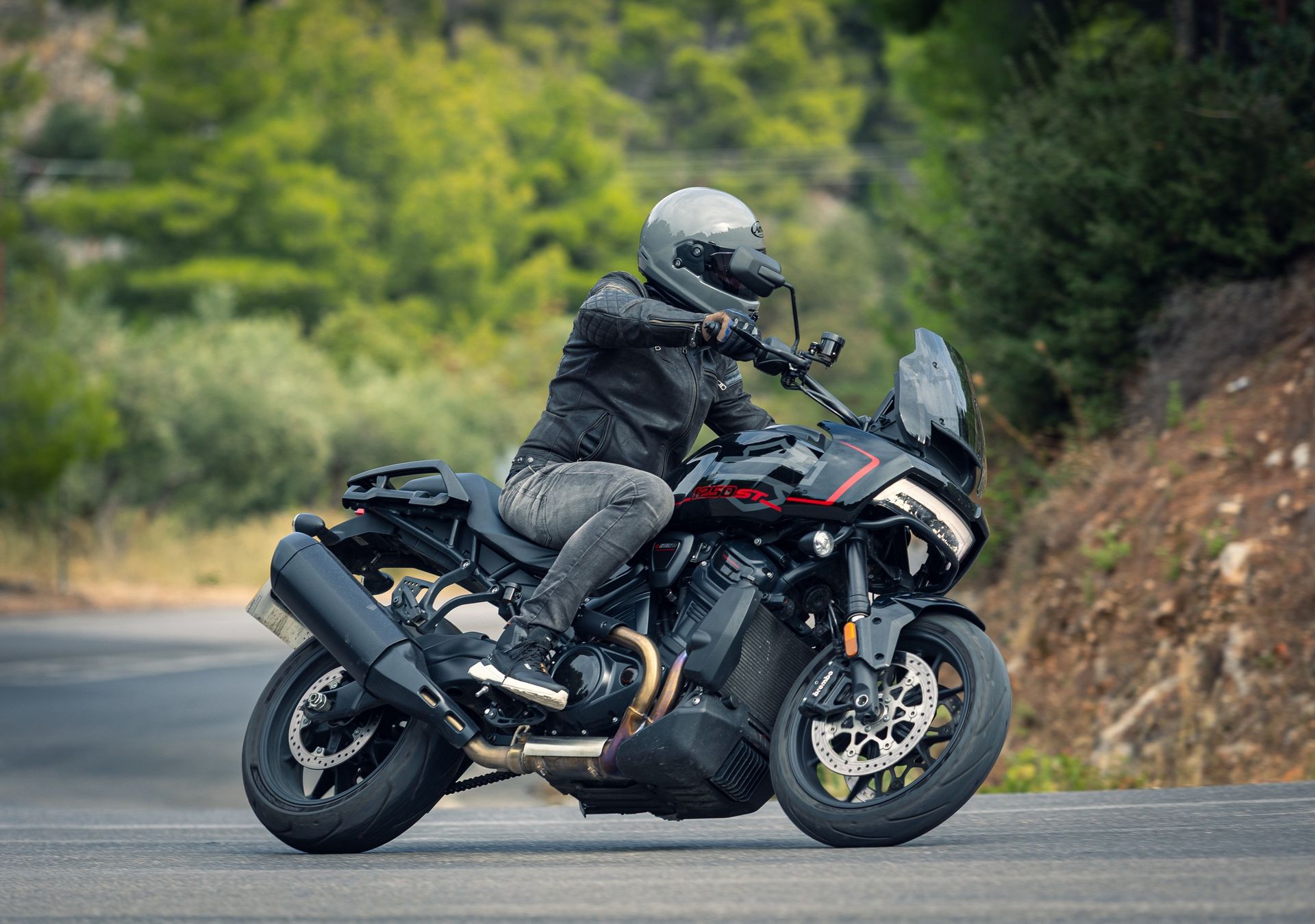 Test: Harley-Davidson Pan America 1250 ST - prawdziwie miejski