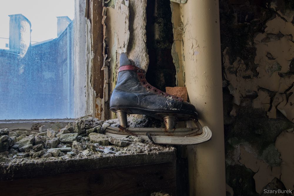 Warszawski urbex: Co znajduje się wewnątrz kamienicy przy Żelaznej 43? 29