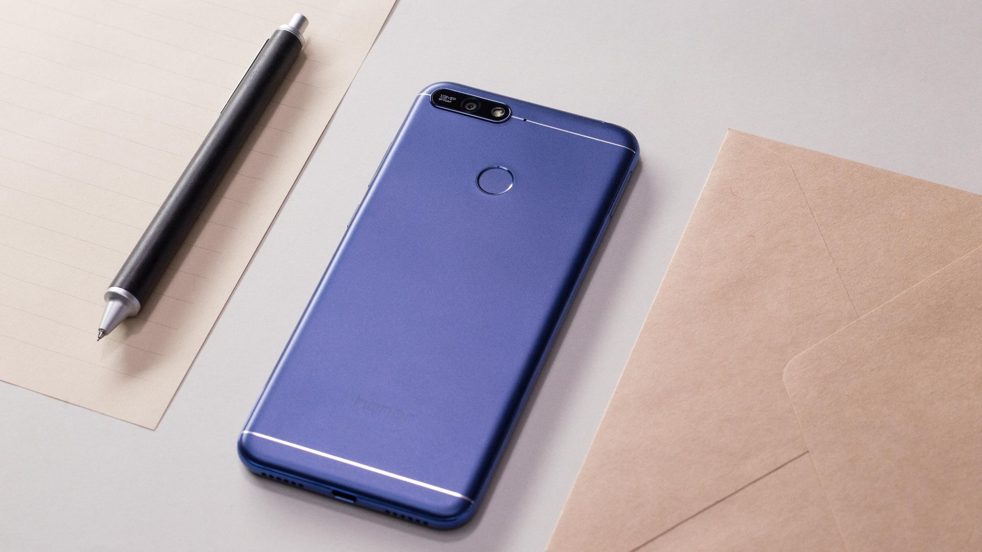 wSkrócie: smartfony Doogee oraz honory 7S, 7C i 7A oficjalnie w Polsce oraz plakat z Galaxy Note'em 9 2