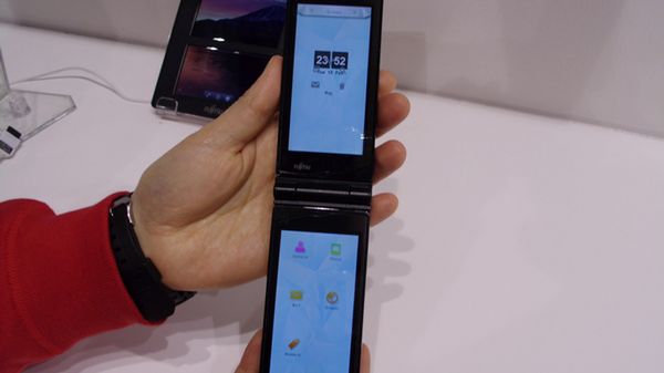 Dwuekranowy koncept Fujitsu [wideo] 1