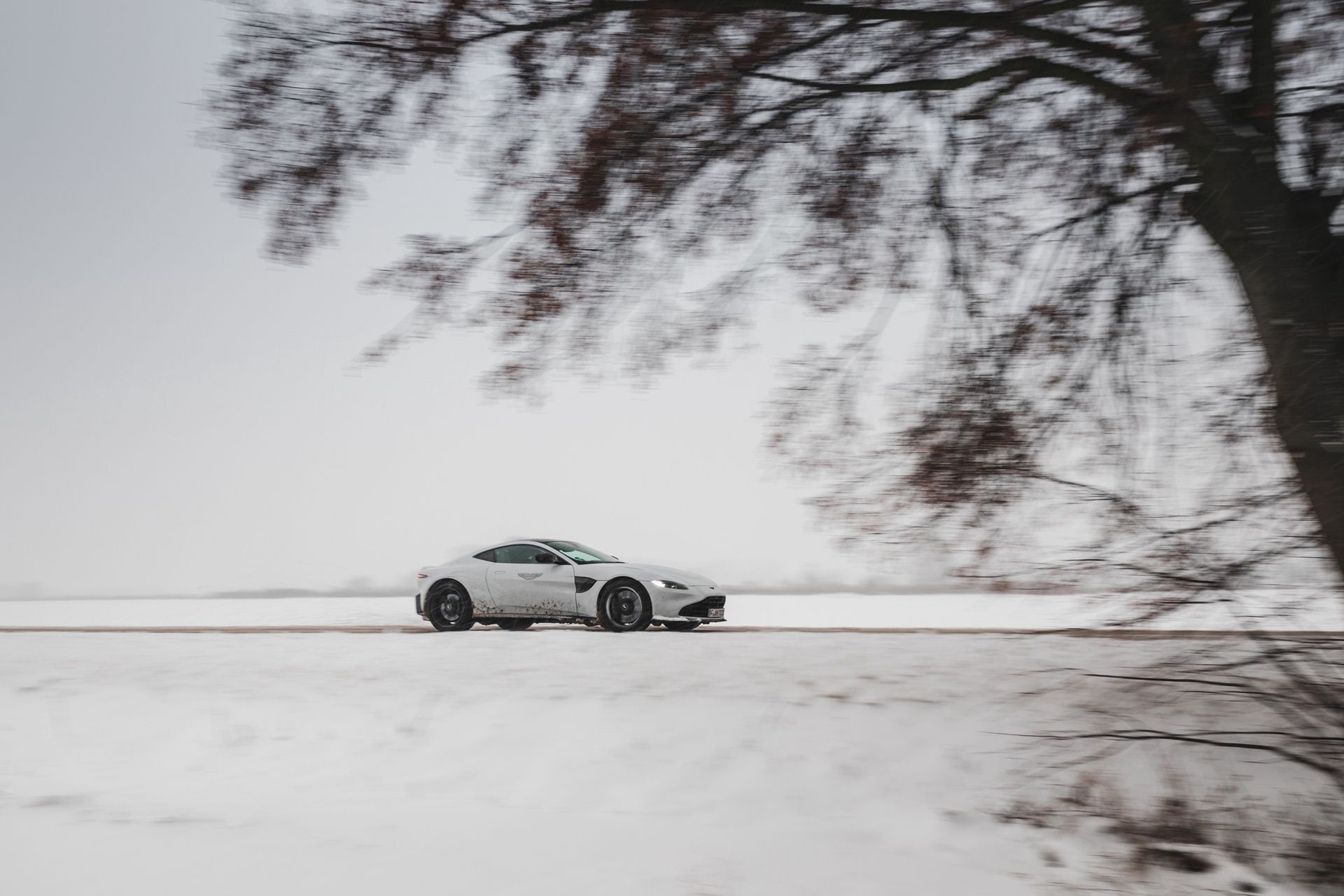 Aston Martin Vantage (2022)