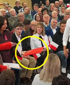 Tusk dostał czerwoną teczkę. Oto co w niej było