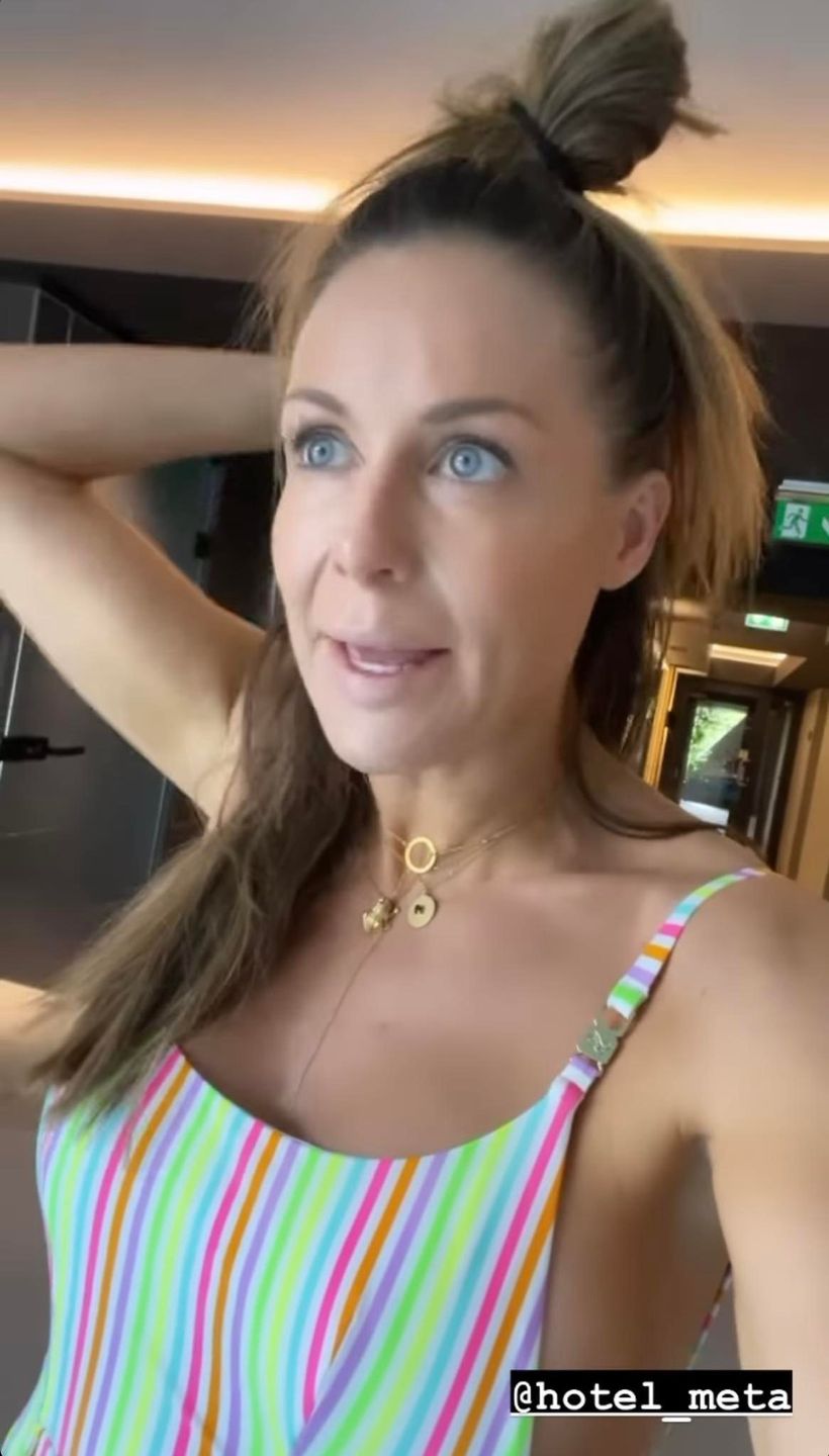 Małgorzata Rozenek chwali się sylwetką w kostiumie kąpielowym