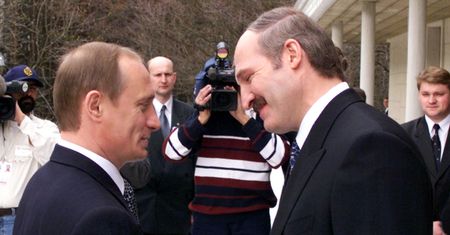 Białoruś. Władimir Putin gratuluje zwycięstwa Aleksandrowi Łukaszence