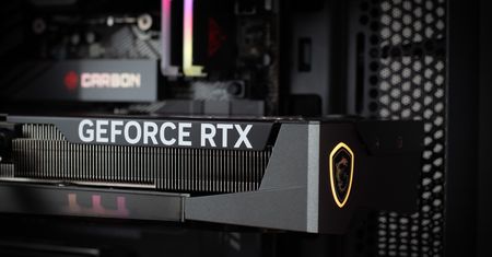 Gamingowa gwiazda na niebie. To musi być komputer z kartą MSI GeForce RTX 5070