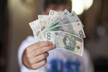 Nienależne świadczenia. Musisz je oddać do tego oddziału ZUS