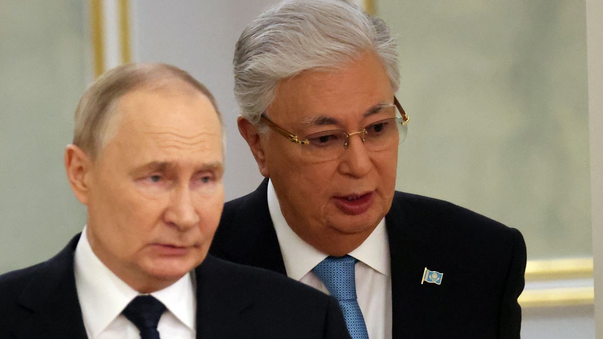 ASTANA, KAZAKHSTAN - NOVEMBER 27: (RUSSIA OUT) Russian President Vladimir Putin (L) and Kazakh President Kassym-Jomart Tokayev (R) enter the hall prior to their talks at the Ak Orda Presidential Palace, on November 27, 2024 in Astana, Kazakhstan. Putin is meeting with Kazakh counterpart Kassym-Jomart Tokayev in the capital, a day before he is expected to attend the Collective Security Treaty Organization (CSTO) summit in Astana. (Photo by Contributor/Getty Images)