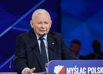 "Chcą propagandowo poprawić słupki". Kaczyński uderza w KO