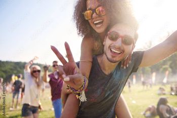 Lato rusza w Warszawie pełną parą. Pierwszy weekend wakacji wypełniony imprezami. Darmowe festiwale, garażówki i seanse filmowe