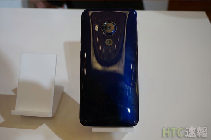 Potężny HTC J Butterfly oficjalnie. Który to już topowy smartfon HTC w tym roku? 18