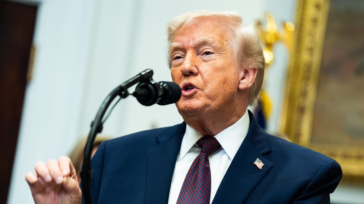 WASHINGTON, DC  December 19: US President Donald Trump speaks during an announcement regarding lowering drug pricing in the Roosevelt Room of the White House on Friday December 19, 2025. US Secretary of Health and Human Services Robert F. Kennedy Jr., U.S. Secretary of Commerce Howard Lutnick, Medicare and Medicaid Administrator nominee Mehmet Oz, and representatives from various pharmaceutical companies attended the announcement. (Photo by Demetrius Freeman/The Washington Post via Getty Images)