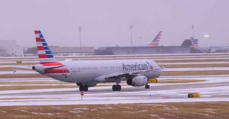 Alerty w 37 stanach. Burza śnieżna paraliżuje loty w USA