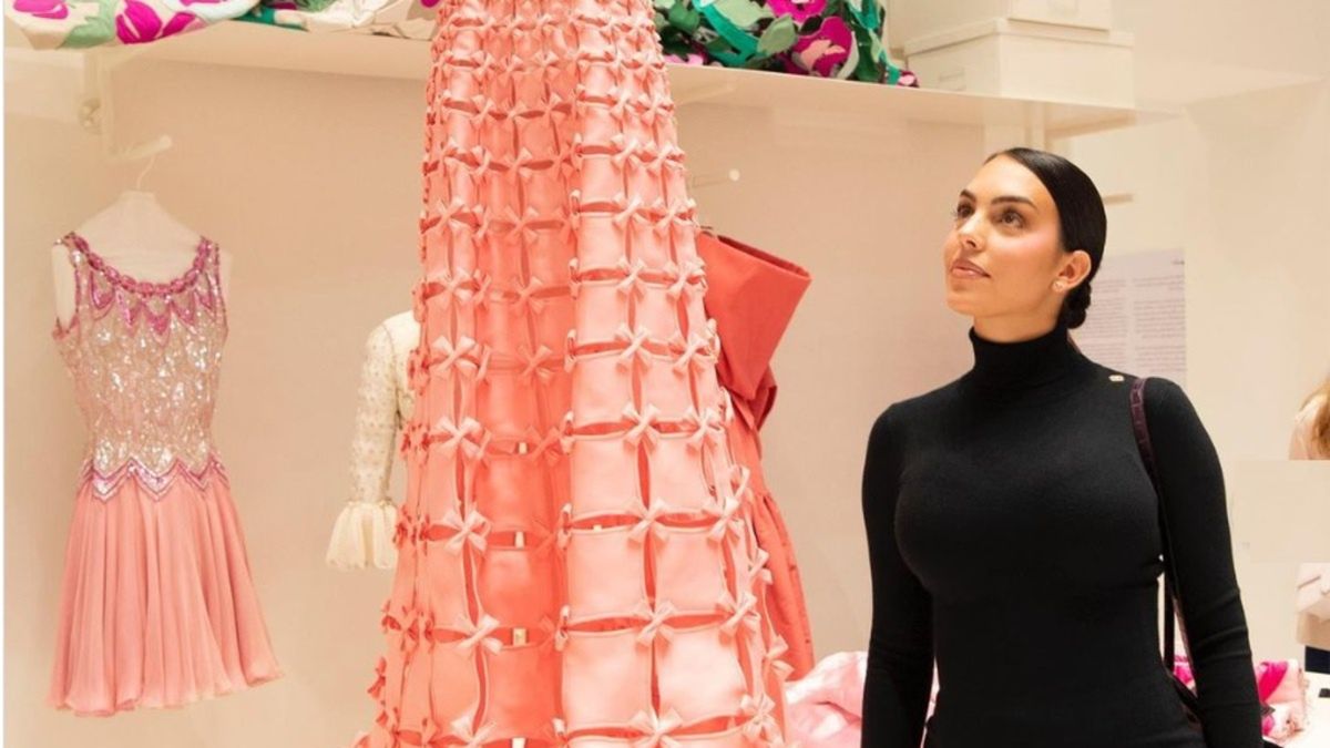 Georgina Rodriguez zachwycona jedną z sukienek