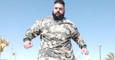 Jego rywal ma się czego obawiać. Irański Hulk pokazał ogromną siłę