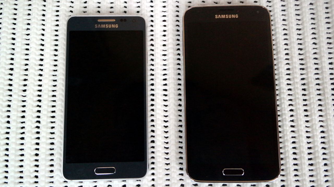Galaxy Alpha i Galaxy S5