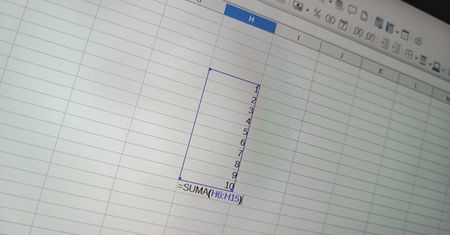 LibreOffice Calc: jak sumować?