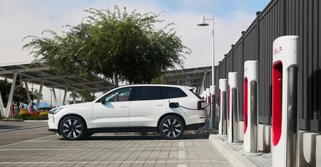 Superchargery Tesli także dla użytkowników Volvo. Wiemy kiedy