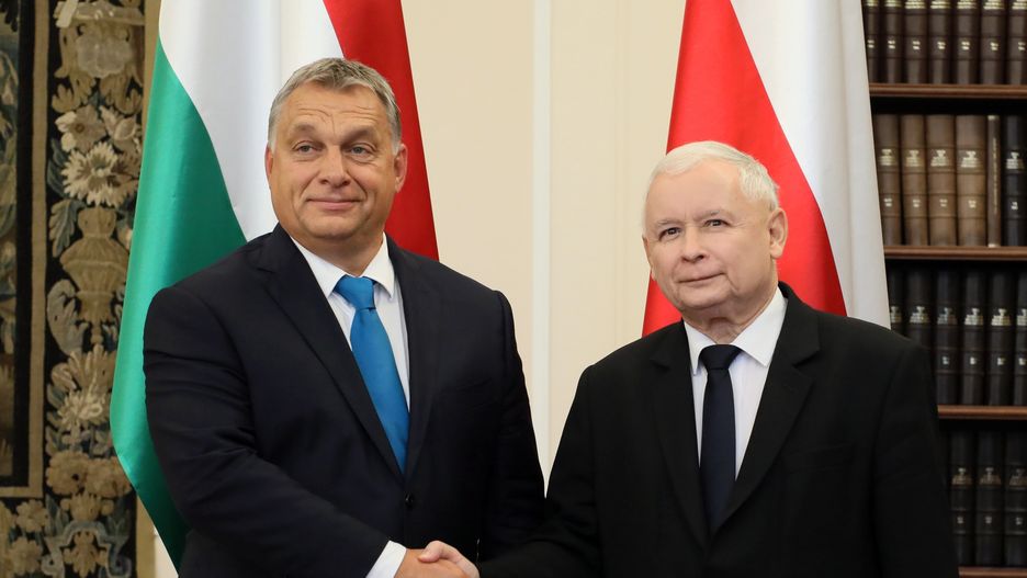Viktor Orban i Jarosław Kaczyński w 2017 roku w Warszawie 