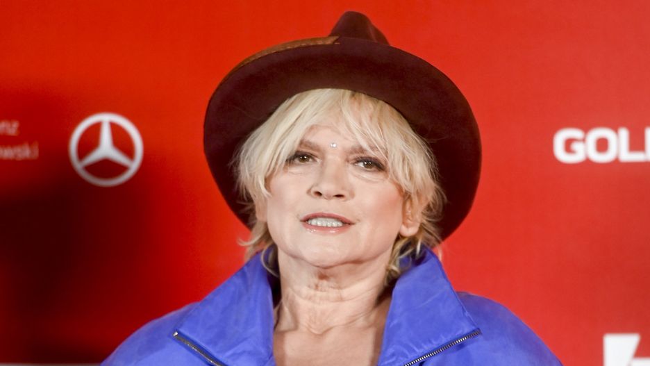 Katarzyna Figura utrzymuje dwie córki, które uczą się w Paryżu