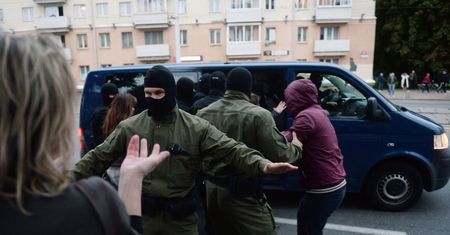 Białoruś. Polacy wiedzą, kto katował ich w areszcie. Adwokat: To zbrodnia