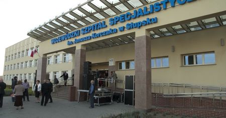 Pracownicy szpitala w Słupsku donoszą na dyrekcję: lekarze z zagranicy nie mają uprawnień