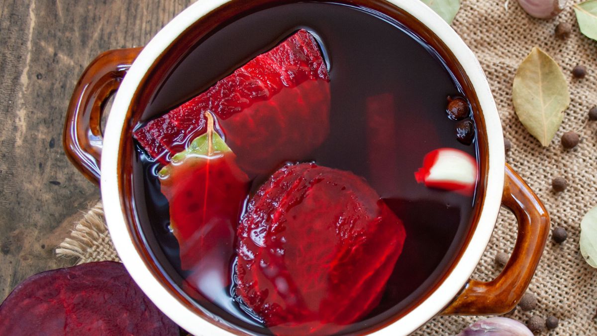 Zakwas z buraków na barszcz wigilijny