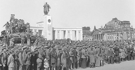 Świat był w euforii. A Niemcy? Jak reagowali na zakończenie wojny?
