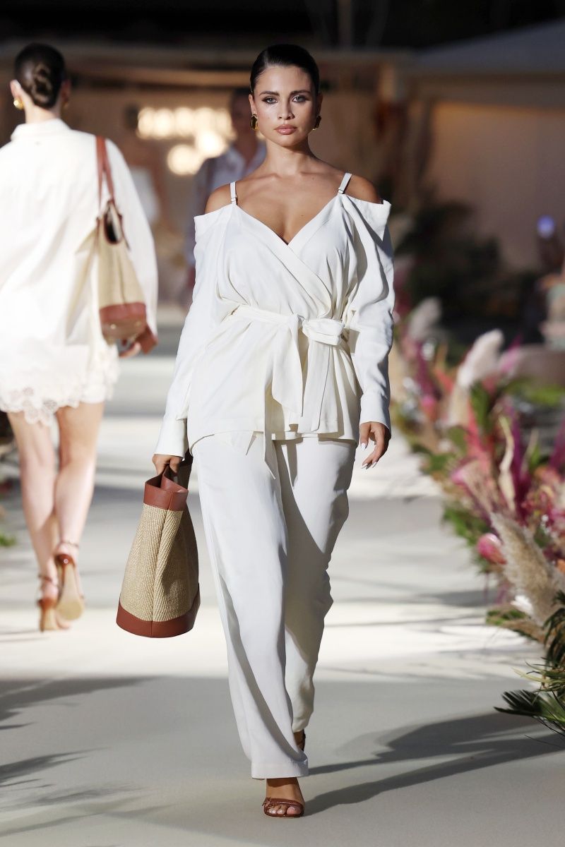 MARCIANO_FASHIONSHOW_FORTE DEI MARMI251