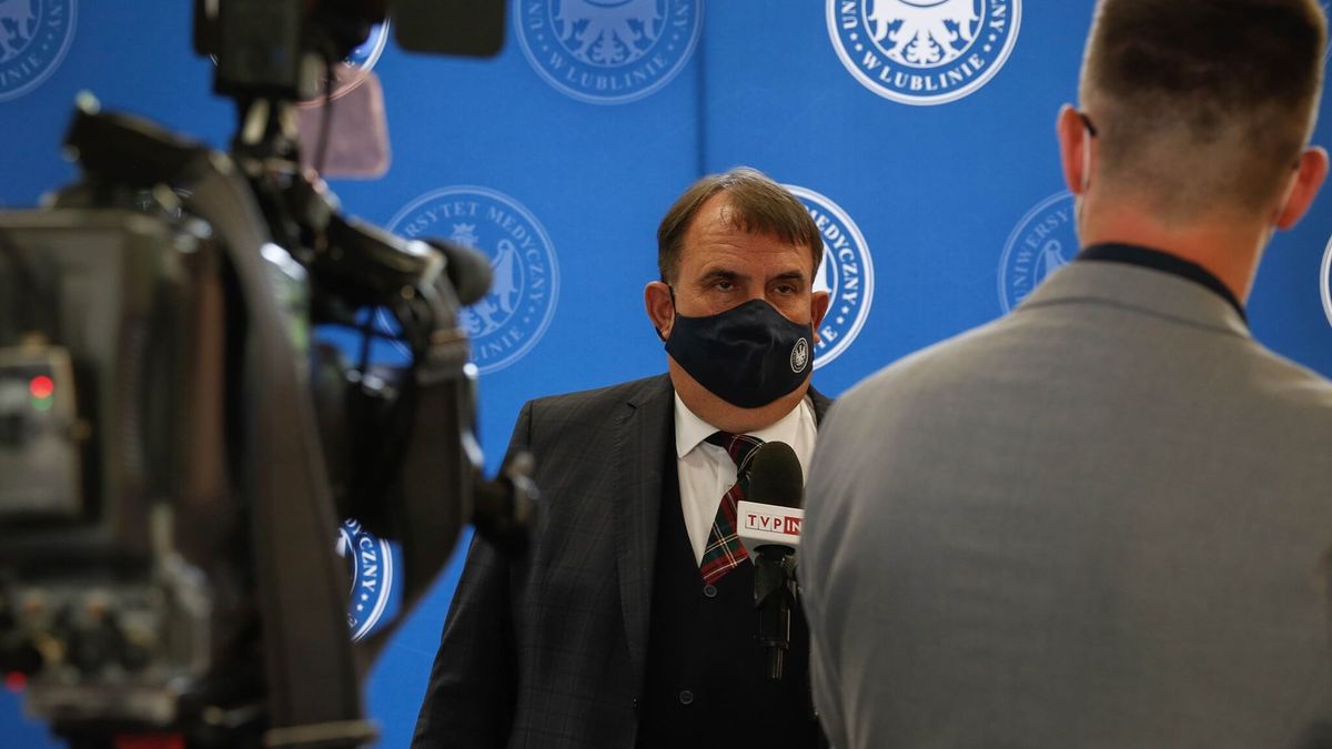 Rektor Uniwersytetu Medycznego w Lublinie prof. dr hab. n. med. Wojciech Załuska