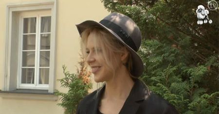Sablewska w kapeluszu... Ładnie?