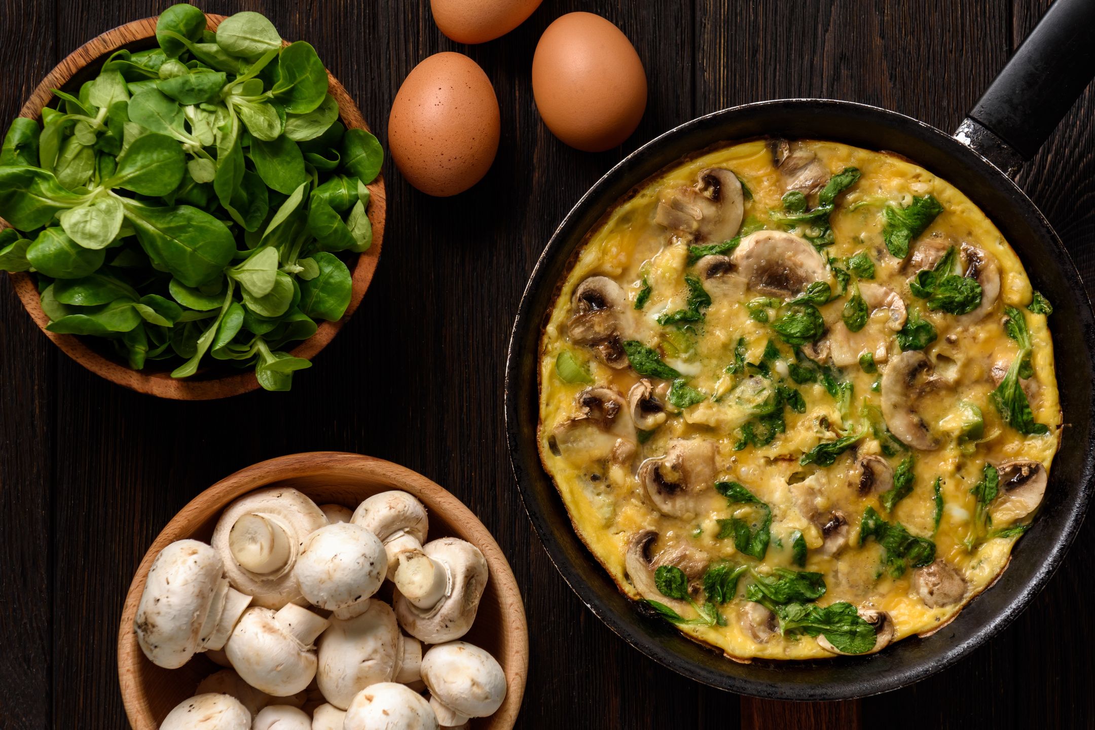 Frittata z pieczarkami i szpinakiem