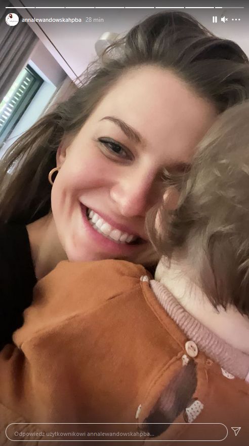 Robert Lewandowski pobił rekord strzelecki Gerda Muellera, strzelając 41. bramkę w sezonie - Anna Lewandowska reaguje na Instagramie