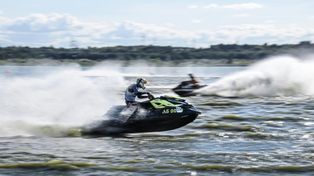 Grand Prix International Jetski 2025 na Jeziorem Nyskim. W sobotę ruszają międzynarodowe zawody skuterów wodnych